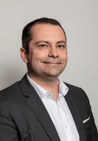Professeur Louis hoffart chirurgien ophtalmologue à Marseille